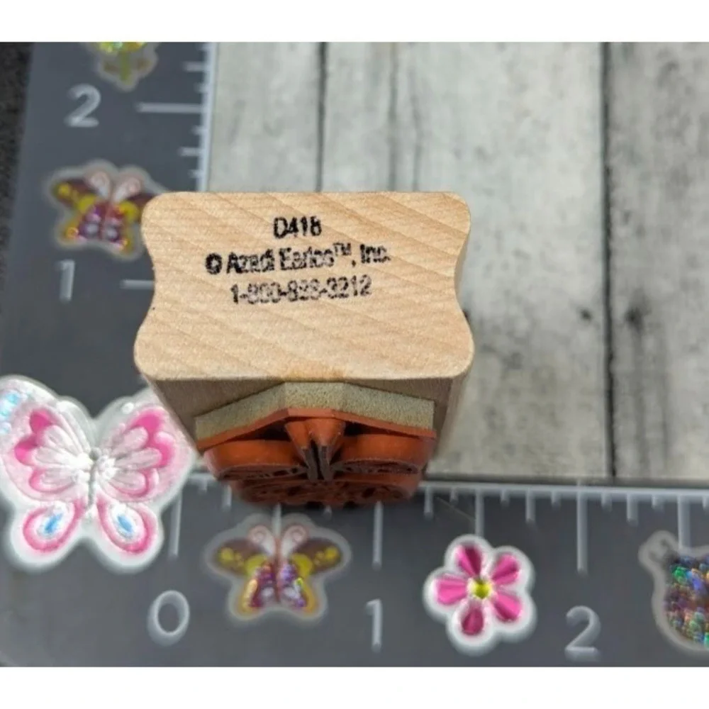 Azadi Earles Stitched Flower Country D418 Rubber Stamp Wood #L45